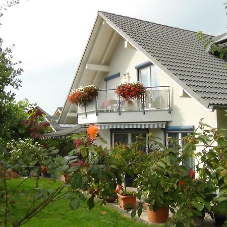 Haus Erika Am Weg Bed & Breakfast Kesswil Bagian luar foto